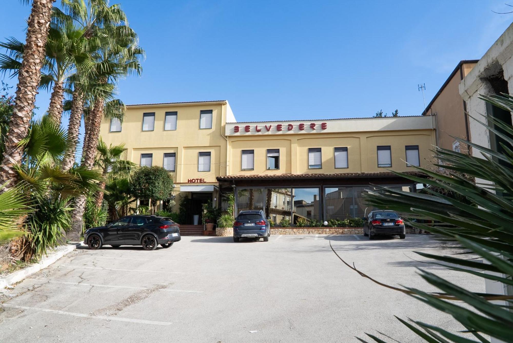 Hotel Belvedere กานิกัตติ ภายนอก รูปภาพ