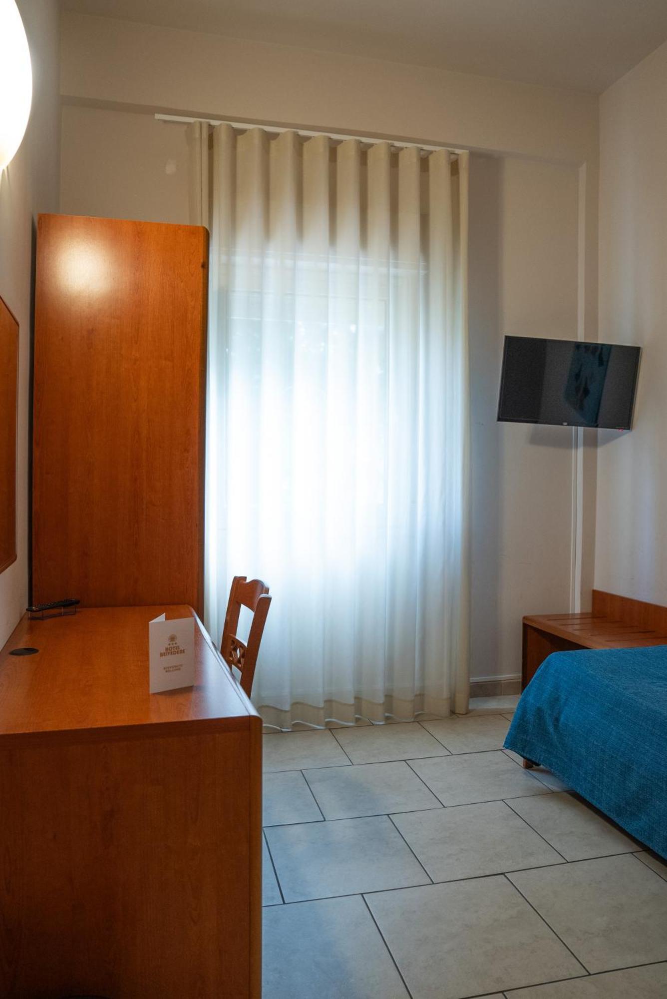 Hotel Belvedere กานิกัตติ ภายนอก รูปภาพ